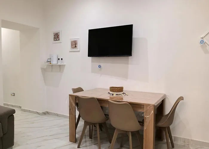 Appartement Metro, Railway Station - B&d House *